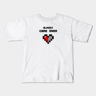 almost gameover pixel heart Kids T-Shirt